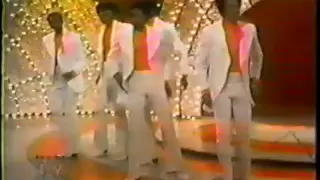 The Temptations - Smiling Faces Sometimes/Superstar Medley (1972)