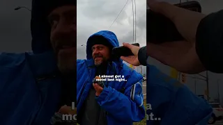 Homeless man just wanted to call his mom 🥺❤️