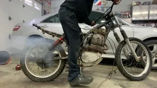 Starting a Honda 1979 XR500 for the first time in 20 years. Part 1 Rebuild.