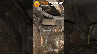 Демонтаж КПП экскаватора-погрузчика CAT432E