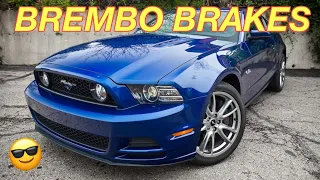 MUSTANG GT BREMBO BRAKES REPLACEMENT - Changing Front Brake Rotors & Pads on a Ford Mustang GT