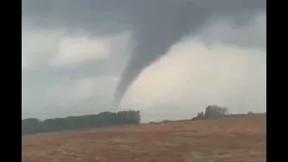 8 reports of tornadoes south of Twin Cities