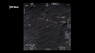 Pentagon declassifies leaked 'UFO' videos (VIDEO 3/3)