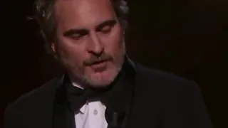 Дуже сильна промова Хоакіна Фенікса на "Оскарі". Очень сильная речь Хоакина Феникса на "Оскаре".