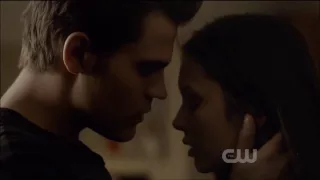 3x22 Stefan | Elena "Stefan Kisses Elena" Season Finale