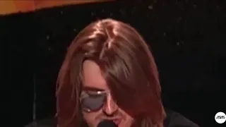 Mitch Hedberg - V neck joke