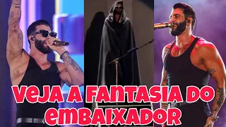 Veja a entrada de Gusttavo Lima fantasiado no show em Fortaleza