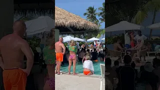 Así se celebra la fiesta es Punta Cana República Dominicana Hotel Serenade #100 #travel