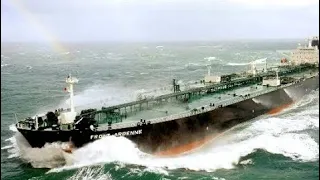 TOP 50 LARGE OIL TANKER SHIPS OVERCOME GIANT WAVES IN STORM 🐬 GLACIER CALVING COMPILATION