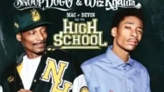 Wiz Khalifa Ft Snoop Dogg - Young Wild And Free