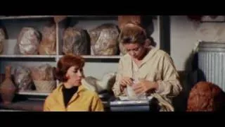 Elizabeth Montgomery and Carol Burnett in "Who's Been Sleeping In My Bed" (1963)