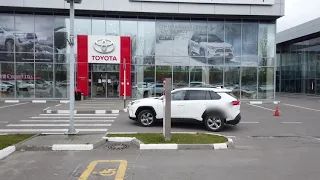 Vlog Toyota RAV4 2020 ТО 20 тыс сдаю и принимаю машину. Гуляю по салону. "Скучная" надёжная машина