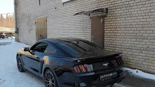 Ford Mustang - срезали стоковые банки, приварили трубы  насадки