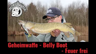 Geheimwaffe Belly Boot zum Raubfischangeln - dicke Hechte im Flachwasser angeln -Angeltour im Winter