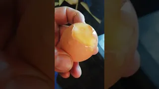 Жесть, шок, подделка - искусственные куриные яйца из Китая теперь уже в РОССИИ!!!