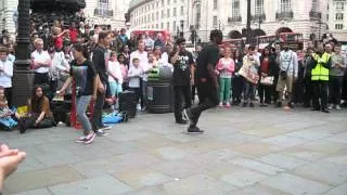 Piccadilly Circus B-boying