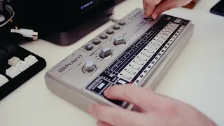 Roland TR-606