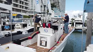 Quick Gyro Stabiliser in action at the Miami Boat Show. 95% Roll Reduction guaranteed.