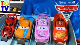 Disney Pixar Cars 3 Florida Speedway Race Off Lightning McQueen & Cruz