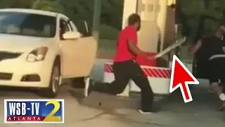 Shocking video shows man pull machete during road rage fight at gas station | WSB-TV