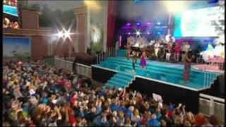 Charlotte Perrelli & Sarah Dawn Finer - I Will Survive (Live Lotta på Liseberg 2009)