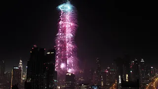 Dubai Burj Khalifa NYE 2019 fireworks (4K)