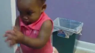 1-year-old-Baby Dancing to Angelique Kidjo's Sedjedo