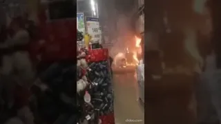 Начало пожара в Ленте в городе Томске