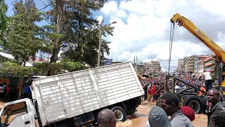 DRAMA😱IN MWIKI MILK LORRY BEING RETRIEVED FROM FLOODS