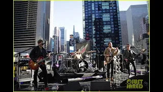 Kings of Leon - Use Somebody (Live in Good Morning America 2013)