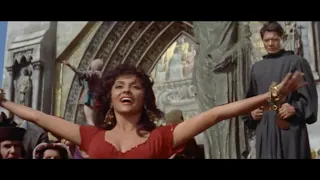 Notre Dame de Paris  film, 1956  Gina Lollobrigida  Robert Hirsch  ἀνάγκη