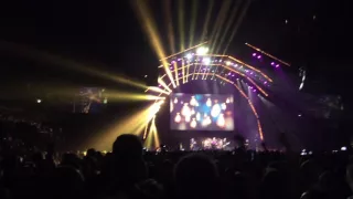 Nickelback - Trying Not To Love You (Prague, O2 arena - 18.9. 2016)