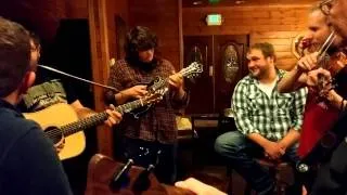 Sunny side of the mountain, Cabin jam