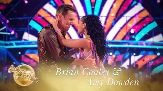Brian Conley and Amy Dowden Cha Cha to 'Shake Your Groove Thing' - Strictly Come Dancing 2017