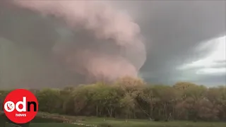 Dramatic video shows powerful tornado in Nebraska