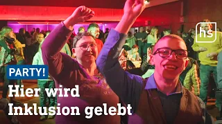 Die "Inklusionsdisko" in Bad Arolsen bringt Menschen zusammen | hessenschau