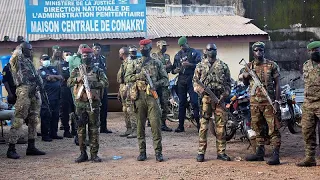 Coup d'Etat en Guinée : quelle transition politique pour le pays ?
