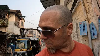 Street food review in the slums of Mumbai..... What could go wrong!?