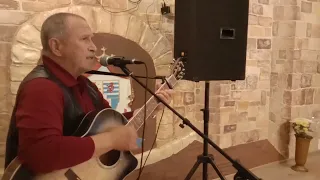 "Бабье лето" исполняет Владимир Долганов