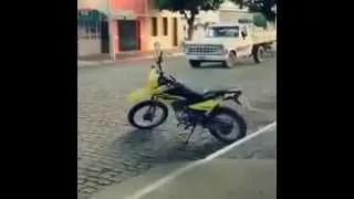 How to steal a bike!(Как украсть байк за 8 сек)=)