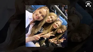 Девушки на концерте Ленинграда (Санкт-Петербург 12.10.2019 Газпром Арена)