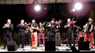 Mahala Rai Banda - Kibori (Live in USA)