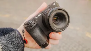 An affordable everyday lens for your street camera