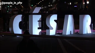 Tapis rouge des César 2023 à l'Olympia (M. Bellucci, F. Civil, L. Bekhti, D. Fincher, etc.)