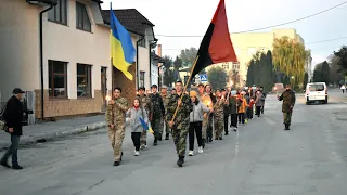 Факельна хода 14.10.2021 р.Керівник-організатор (вчитель Скалатської ЗОШ І - ІІІ ст.)  Д.Р.Пашкевич