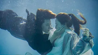 The moment Cinderella fell into the water, CEO jumped into the water to protect her at all costs!