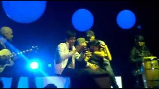 13 April 2011 Enrique Iglesias with his fans on the stage