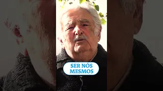 "A América Latina deve ser menos submissa", diz Mujica - #shorts