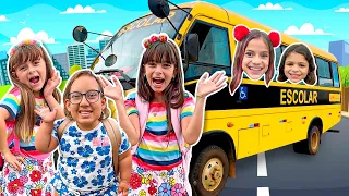 Maria Clara e amigas ensinam novas regras do ônibus escolar - MC Divertida
