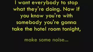 Hotel Room - Pitbull lyrics